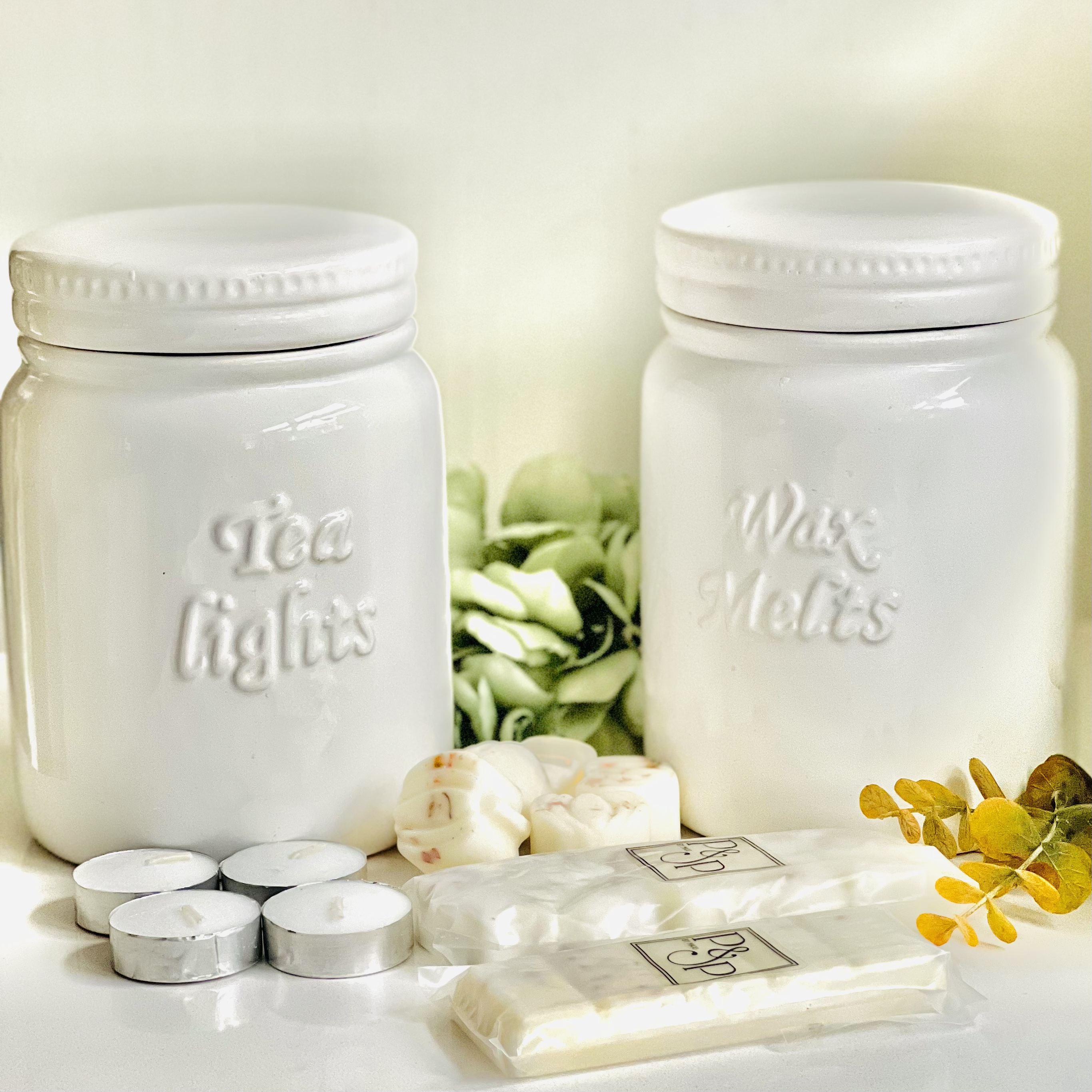 Containers for clearance wax melts